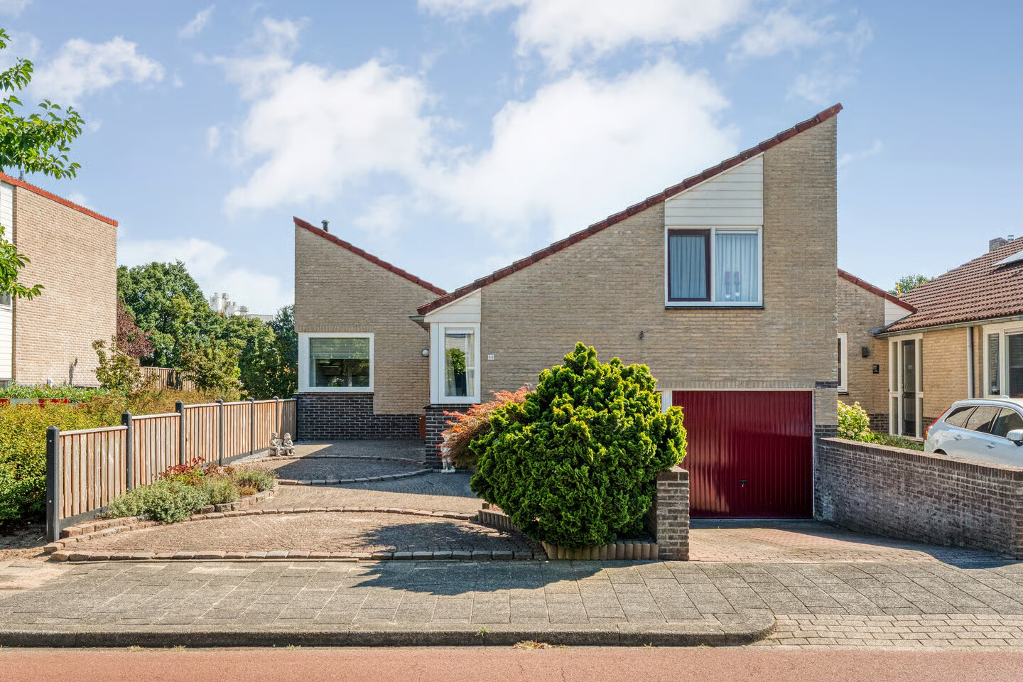 Hoekwoning te koop: Floralaan 68, Hardenberg
