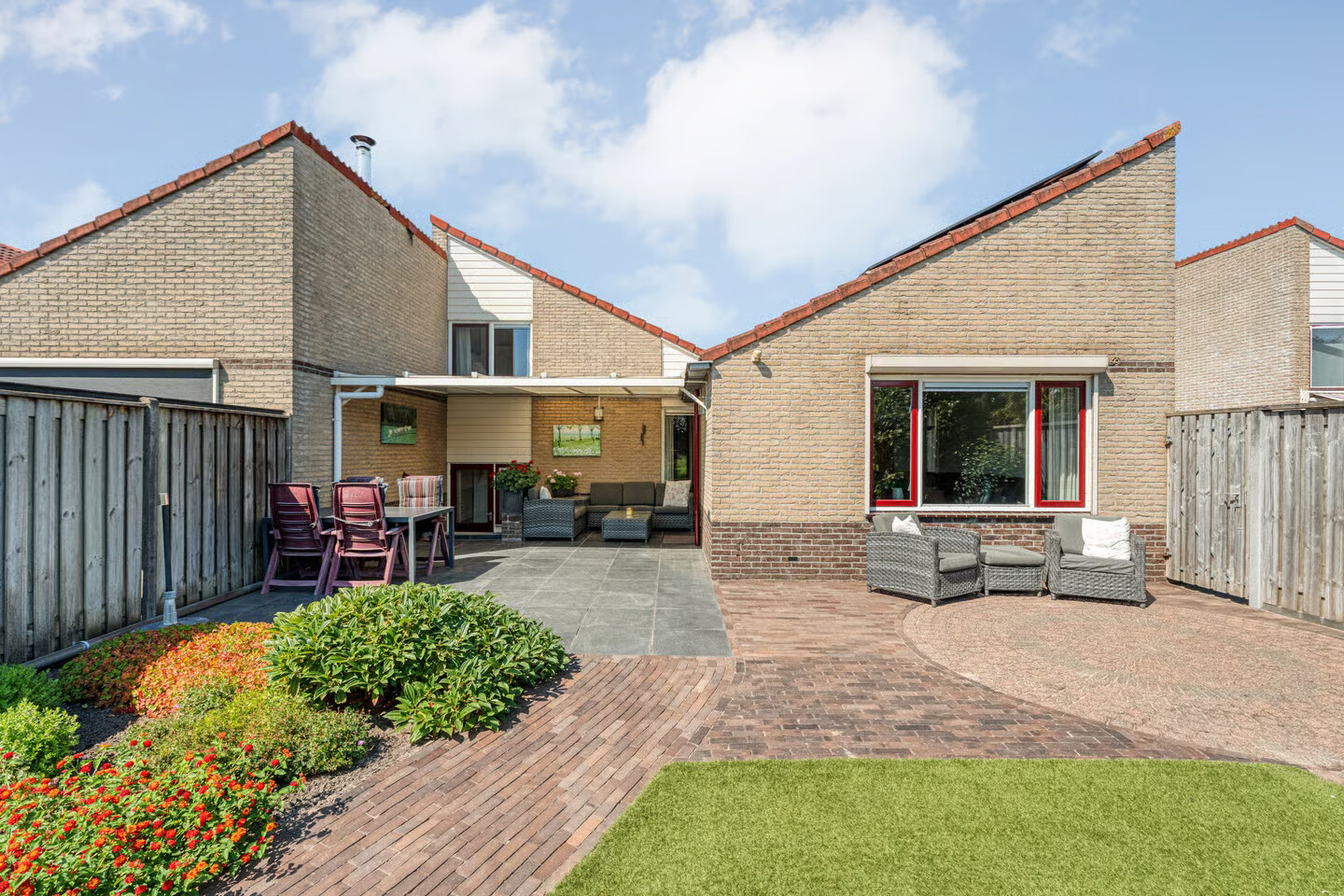 Hoekwoning te koop: Floralaan 68, Hardenberg