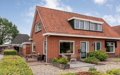 Parallelweg 12