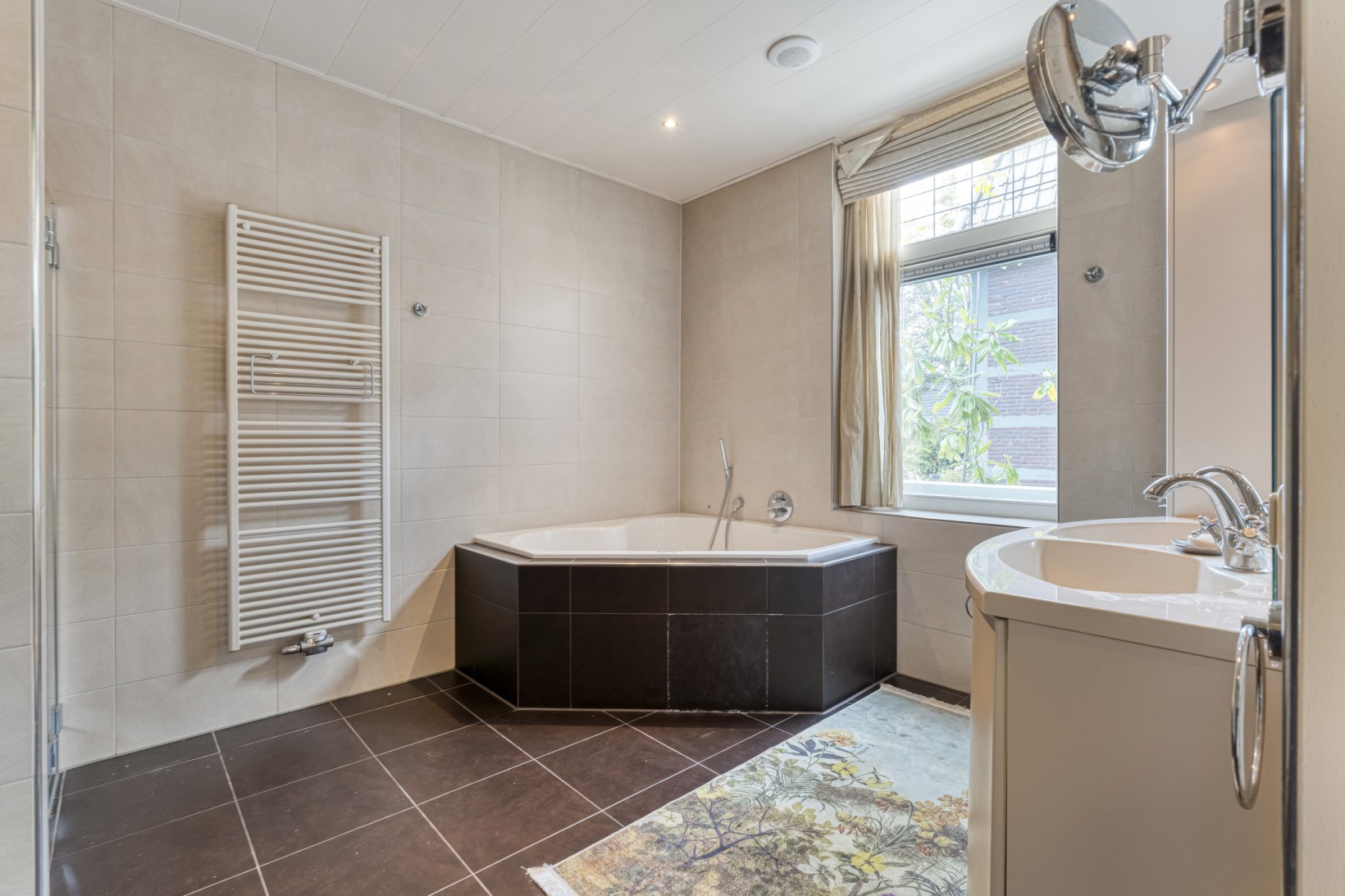 Vrijstaande woning te koop: Hoofdweg 32, De Krim