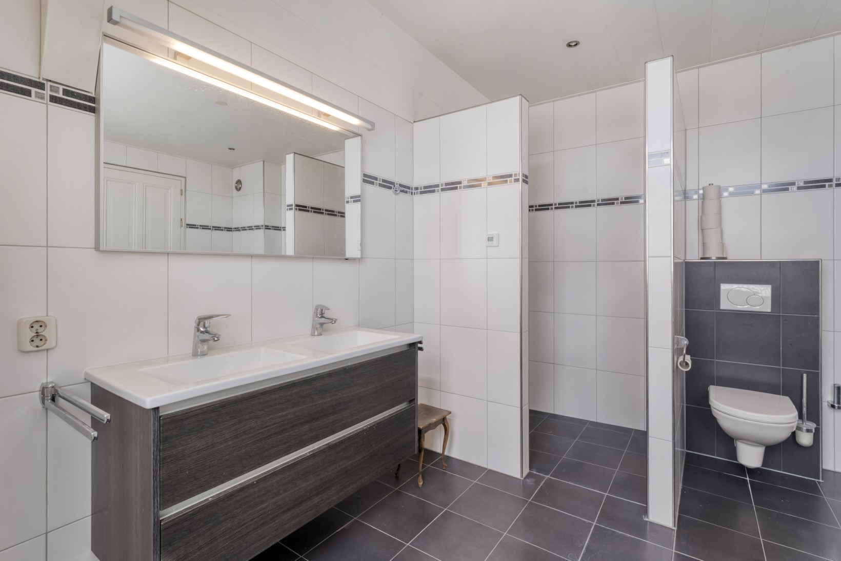 Vrijstaande woning te koop: Hoofdweg 32, De Krim