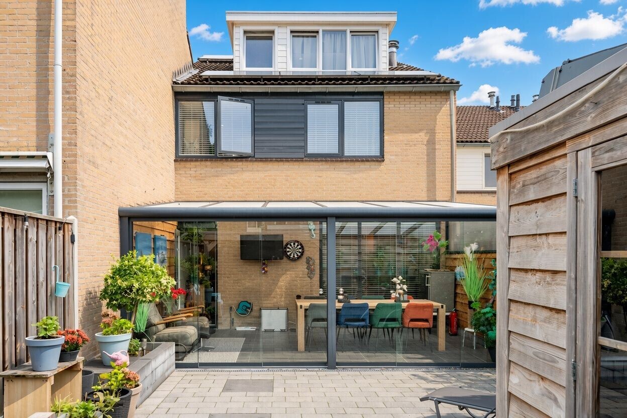 Tussenwoning te koop: Oringerbrink 100, Emmen