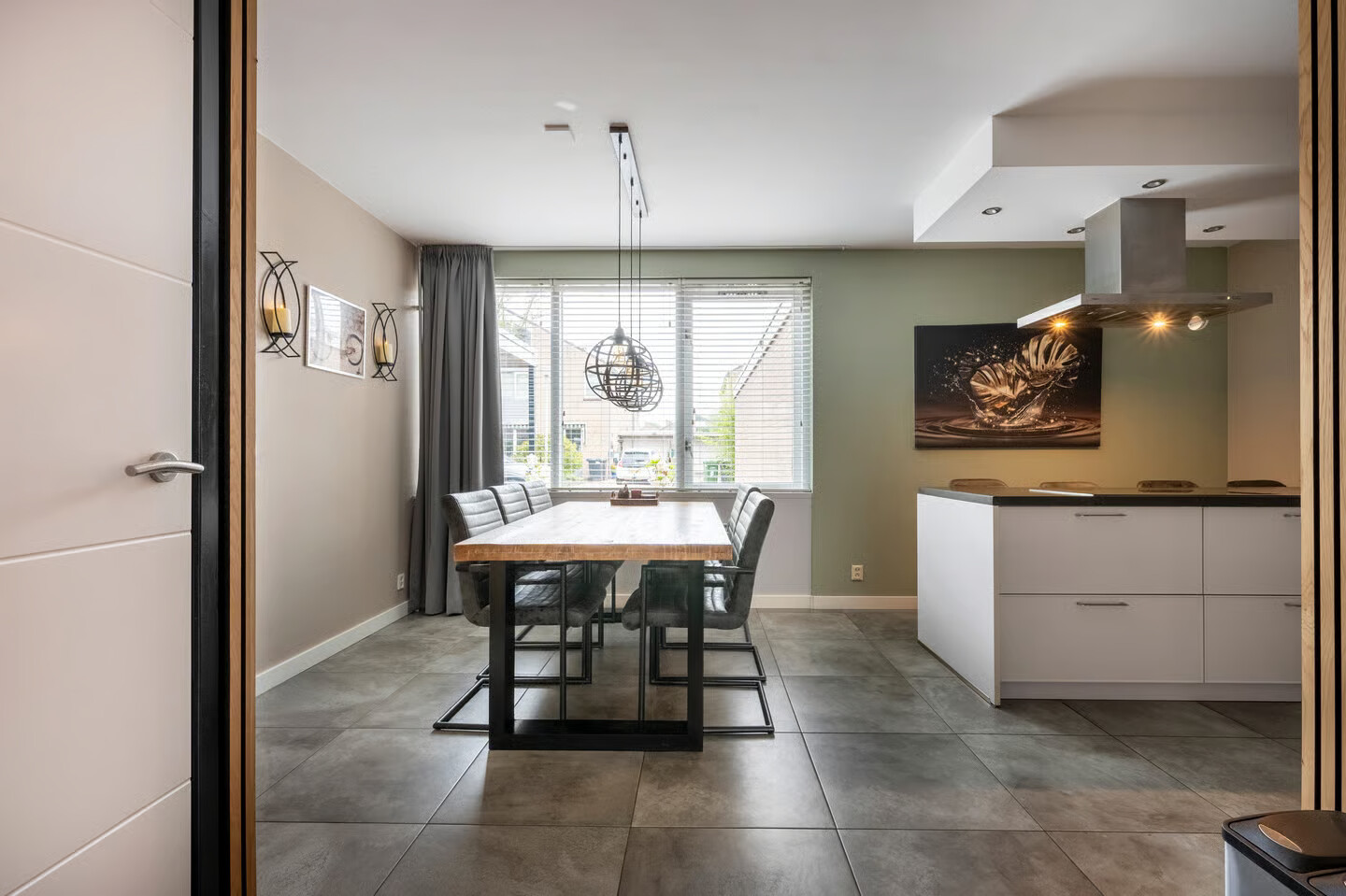 Tussenwoning te koop: Oringerbrink 100, Emmen