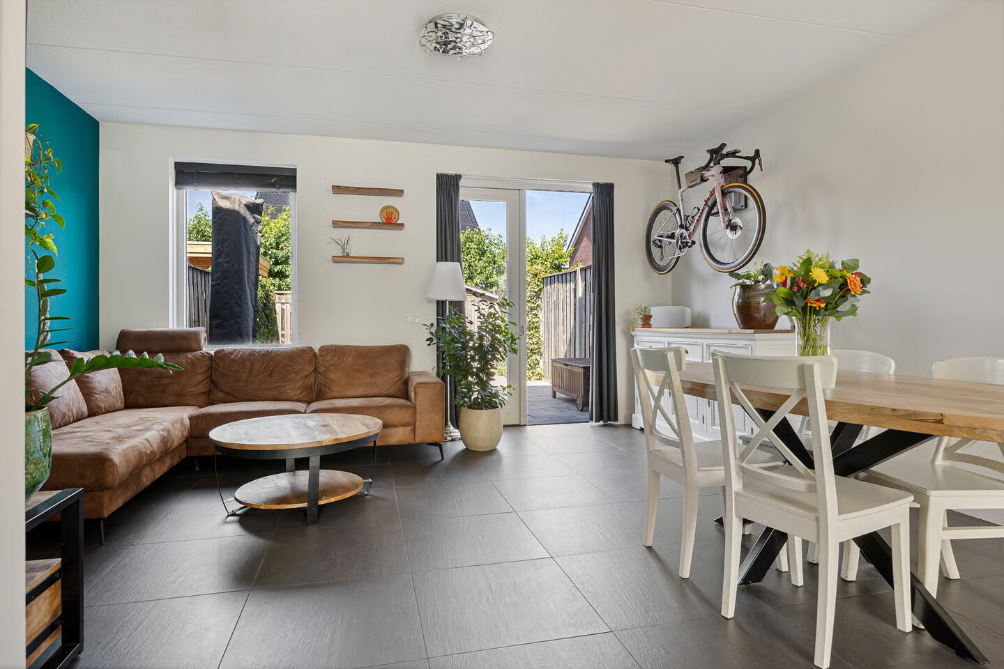 Tussenwoning te koop: Wingerdwal 9, Emmen