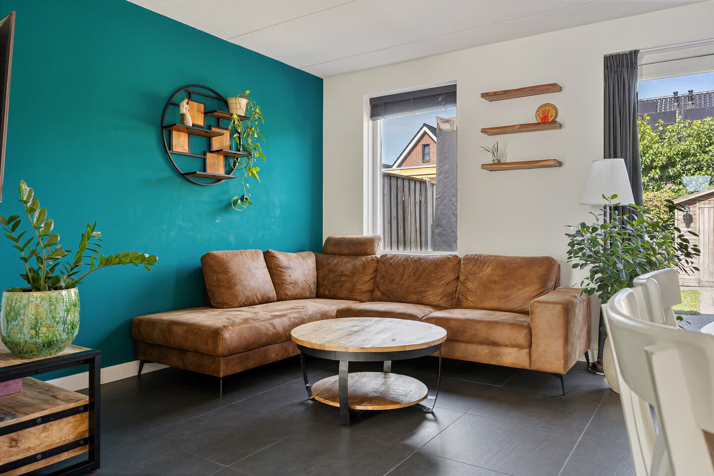 Tussenwoning te koop: Wingerdwal 9, Emmen