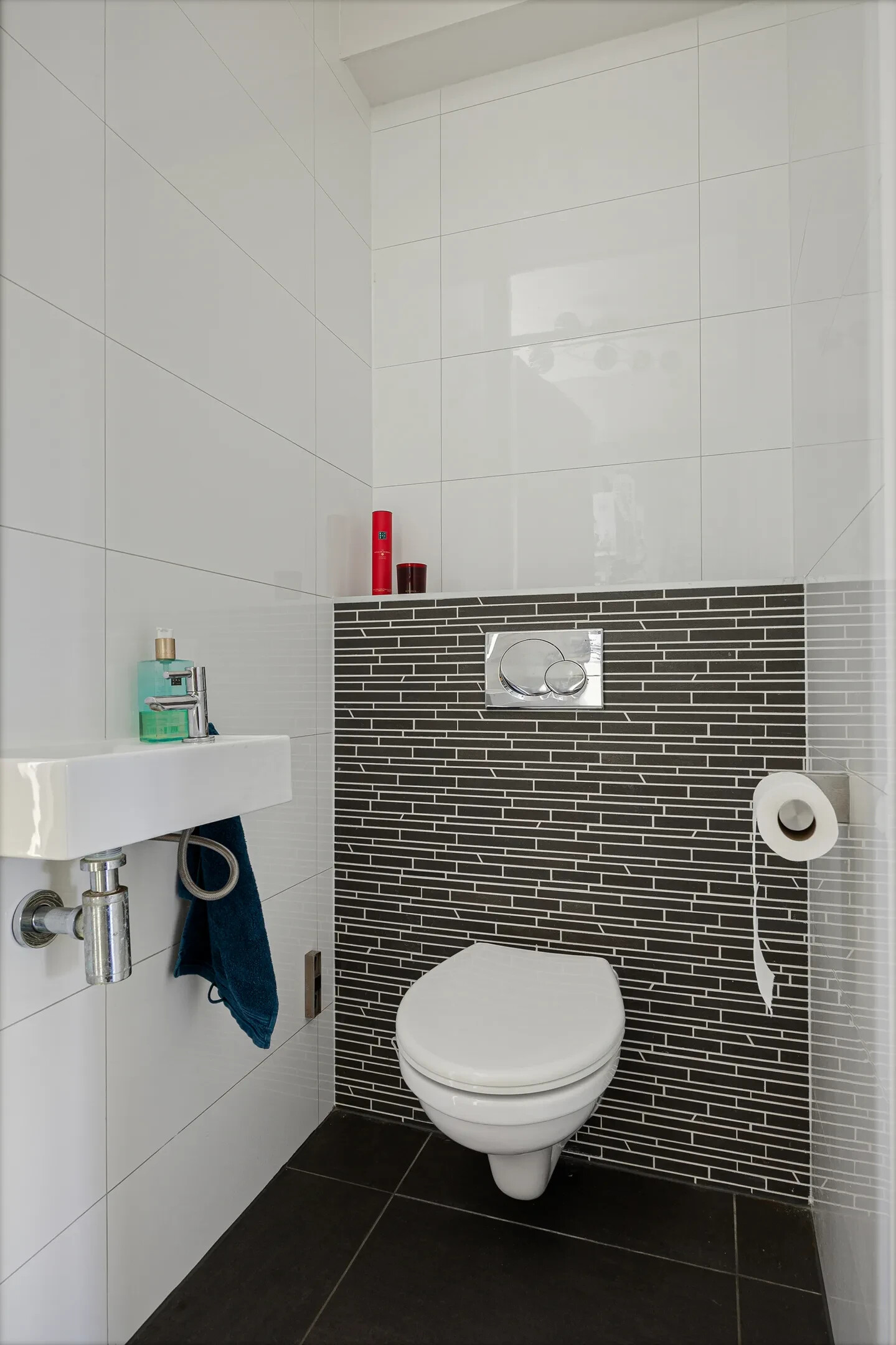 Tussenwoning te koop: Wingerdwal 9, Emmen