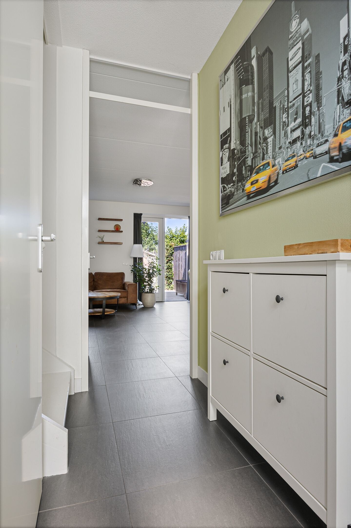 Tussenwoning te koop: Wingerdwal 9, Emmen