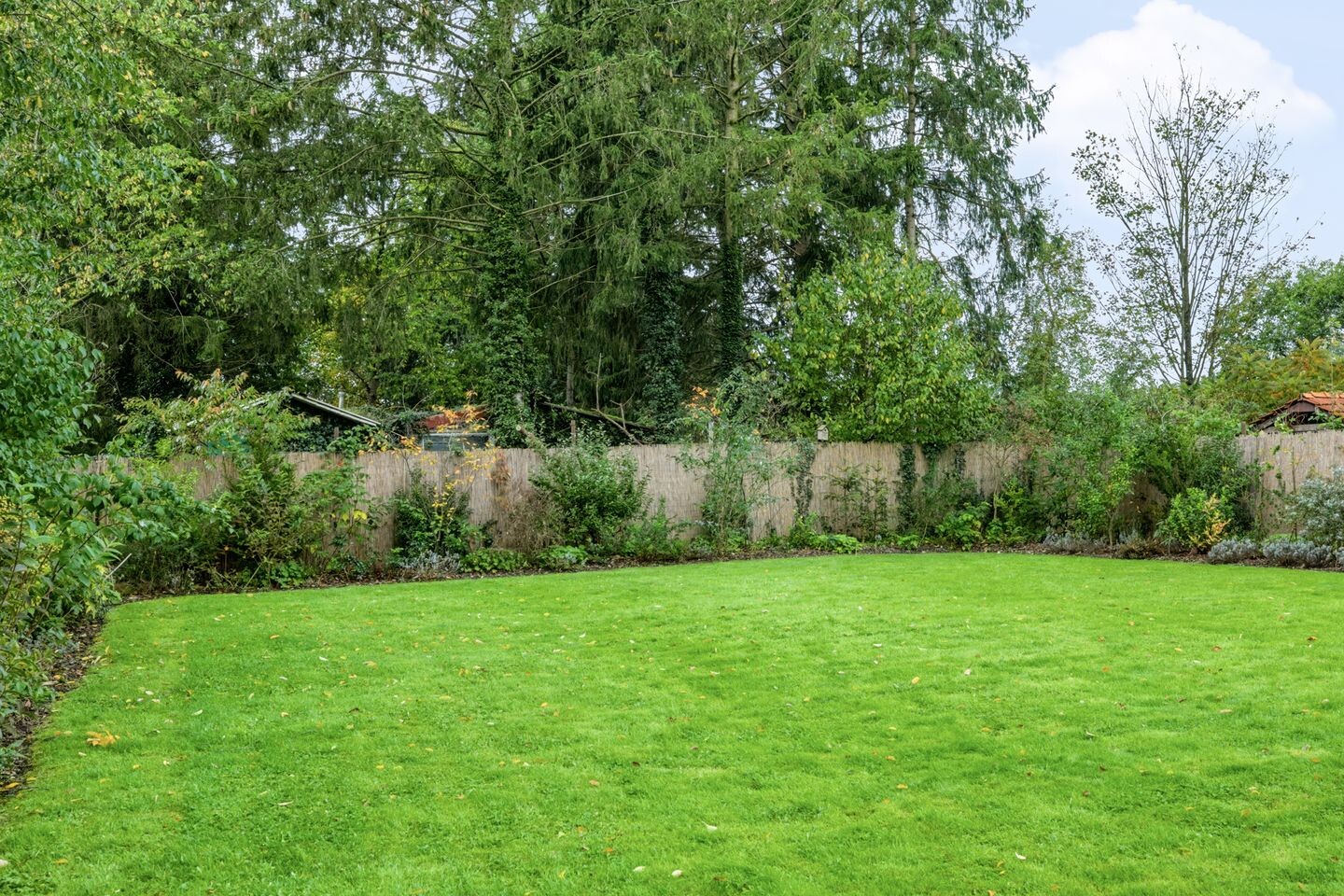 Twee-onder-één-kap te koop: Valtherbospad 29, Emmen