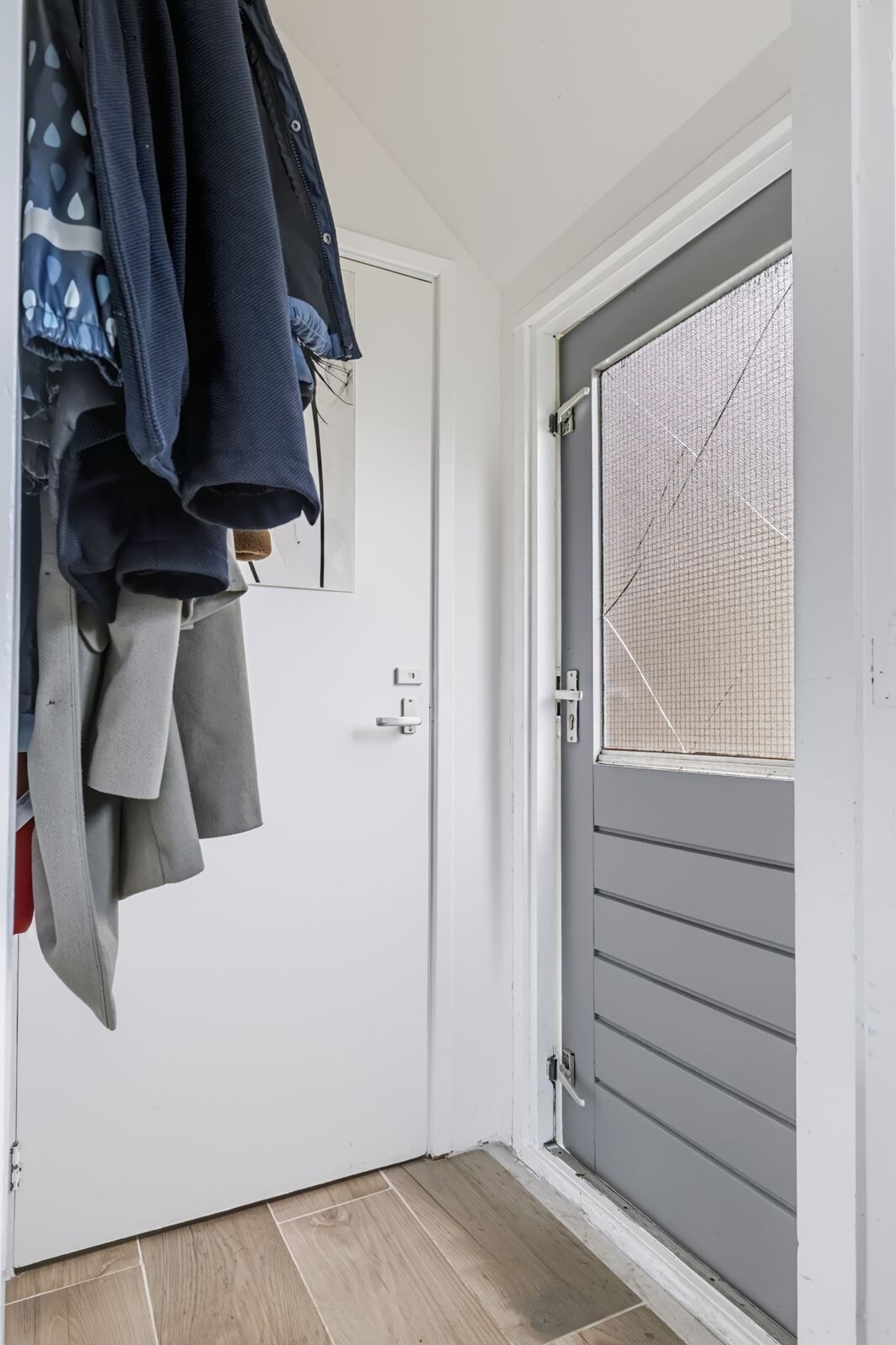 Twee-onder-één-kap te koop: Valtherbospad 29, Emmen