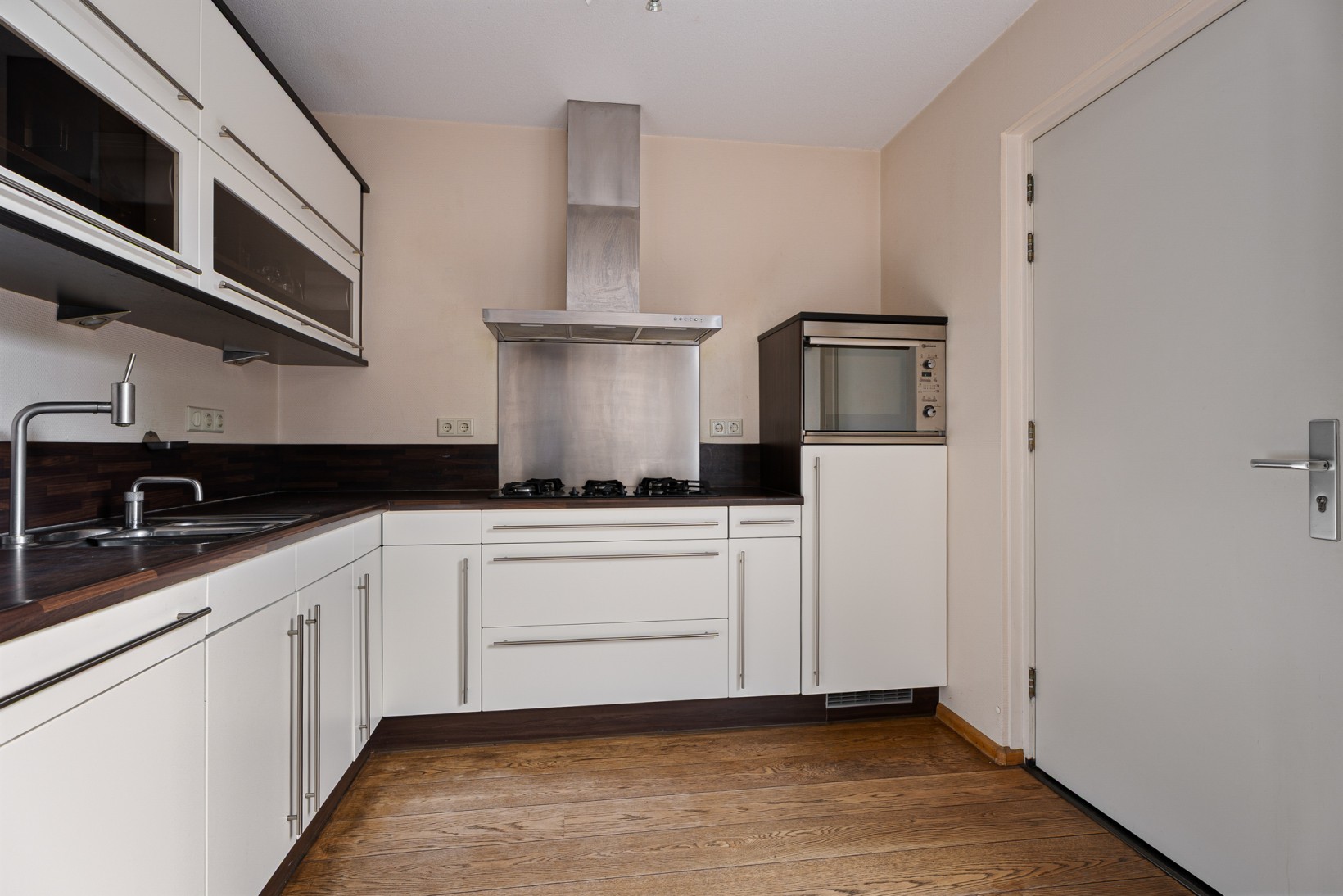 Tussenwoning te koop: Valtherlaan 222, Emmen