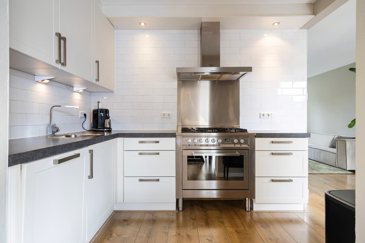 Tussenwoning te koop: Weden 36, Emmen