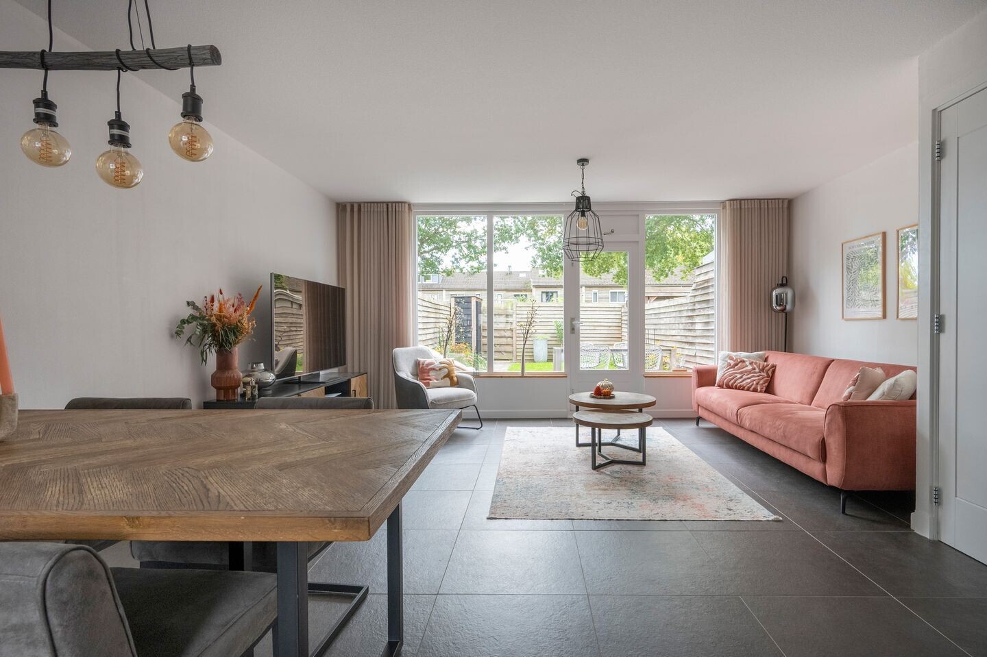 Tussenwoning te koop: Rietmees 85, Emmen