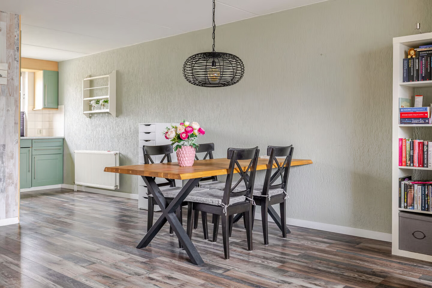 Hoekwoning te koop: Torenvalk 142, Emmen