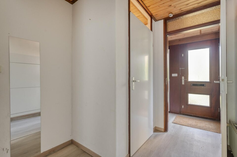 Tussenwoning te koop: Bonte Kraai 21, Emmen