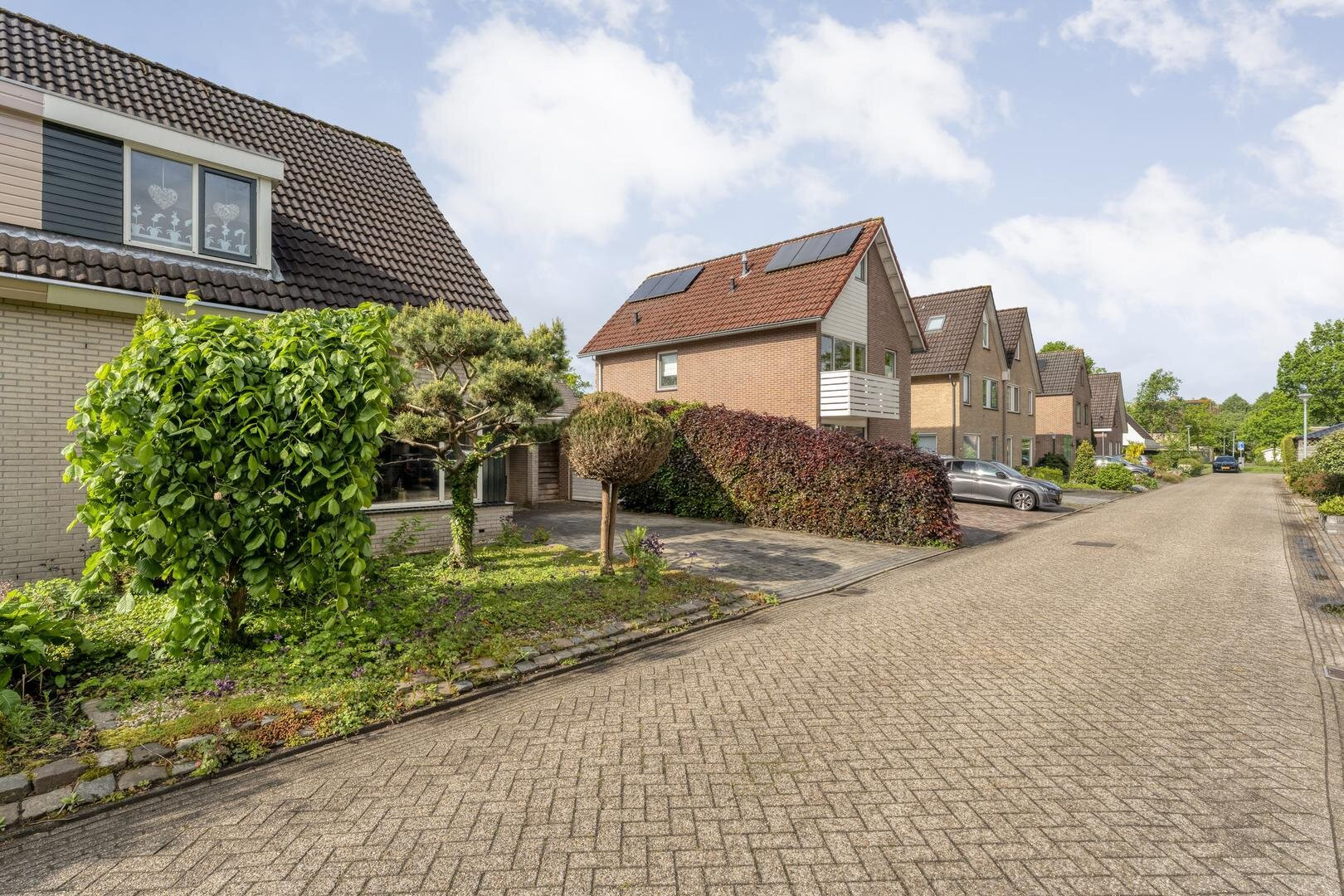 Twee-onder-één-kap te koop: Boskraai 44, Emmen