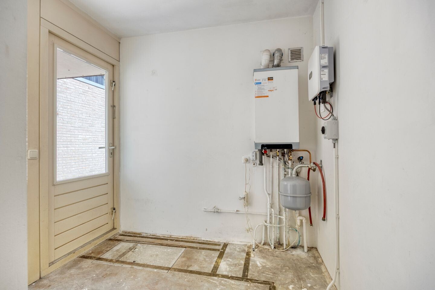 Tussenwoning te koop: Eidereend 43, Emmen