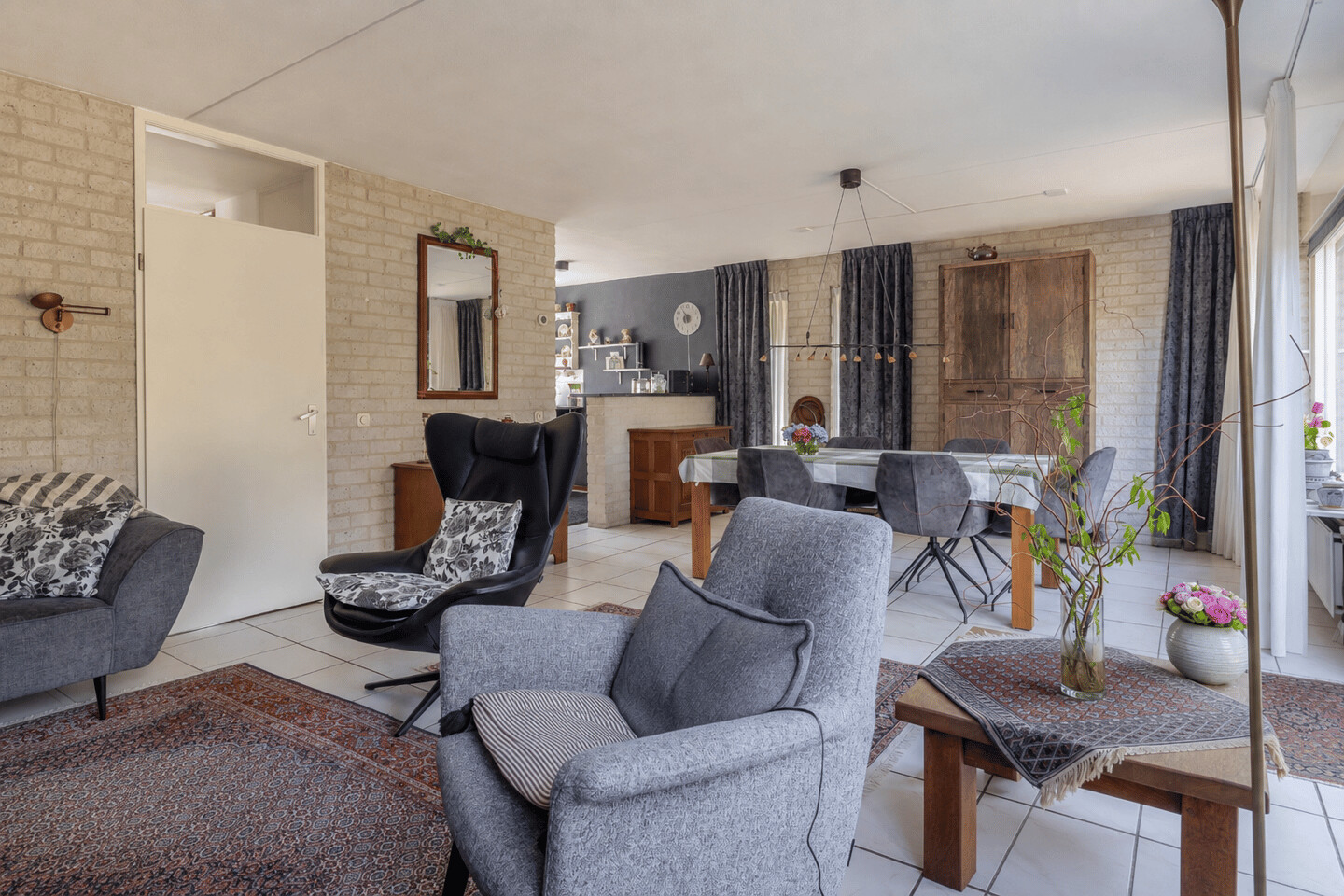 Vrijstaande woning te koop: Duivenveld 9, Emmen