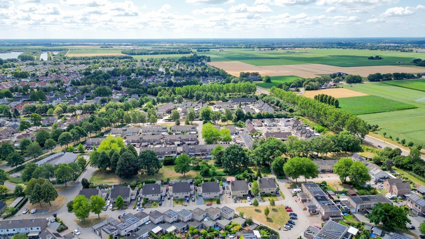 Vrijstaande woning te koop: Duivenveld 9, Emmen