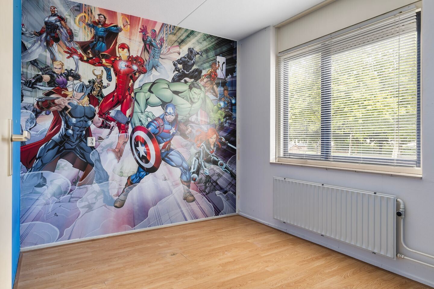 Tussenwoning te koop: Zwaluwenveld 99, Emmen