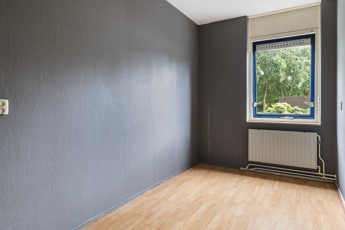Tussenwoning te koop: Zwaluwenveld 99, Emmen
