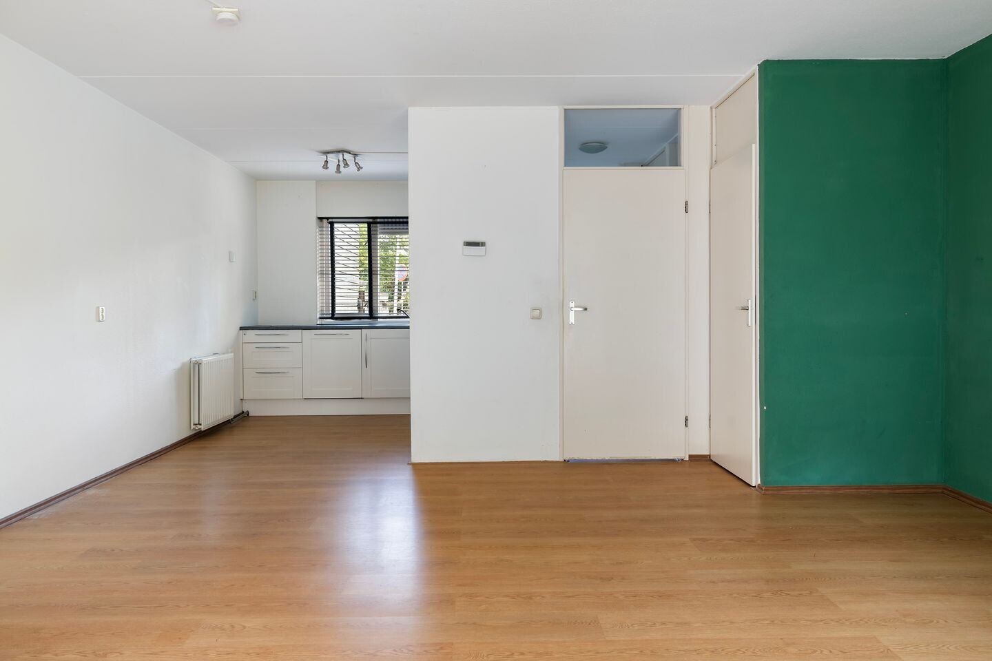 Tussenwoning te koop: Zwaluwenveld 99, Emmen
