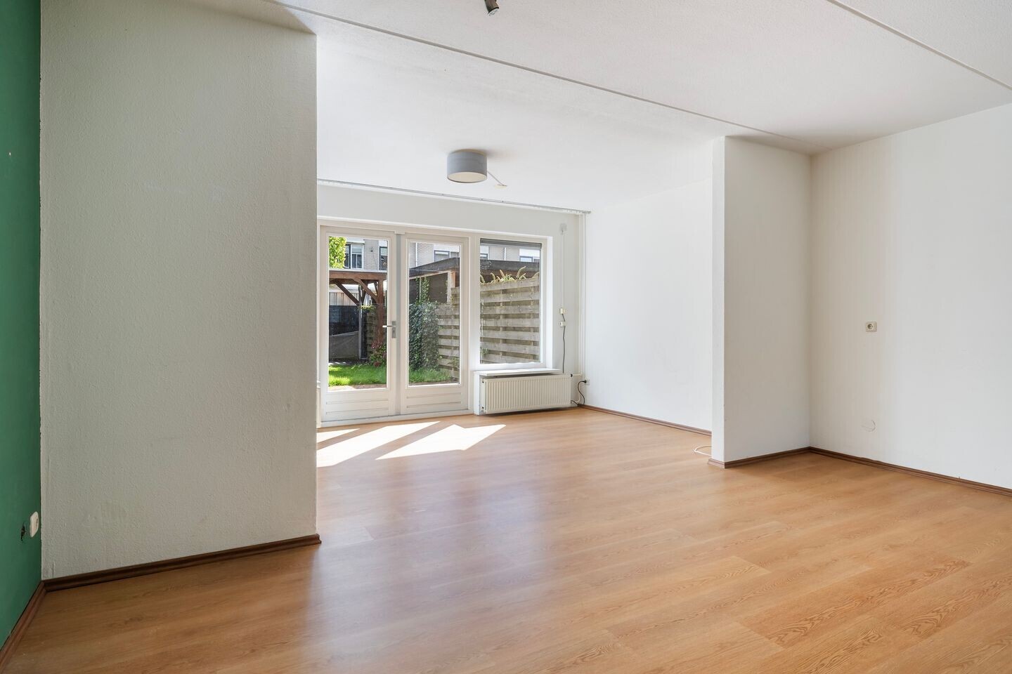 Tussenwoning te koop: Zwaluwenveld 99, Emmen