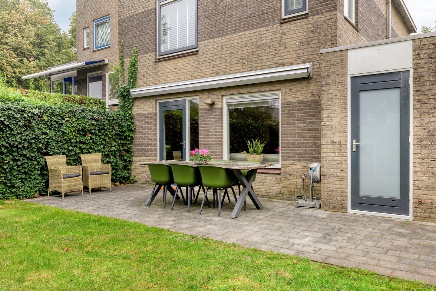 Hoekwoning te koop: Grauwe Gans 42, Emmen