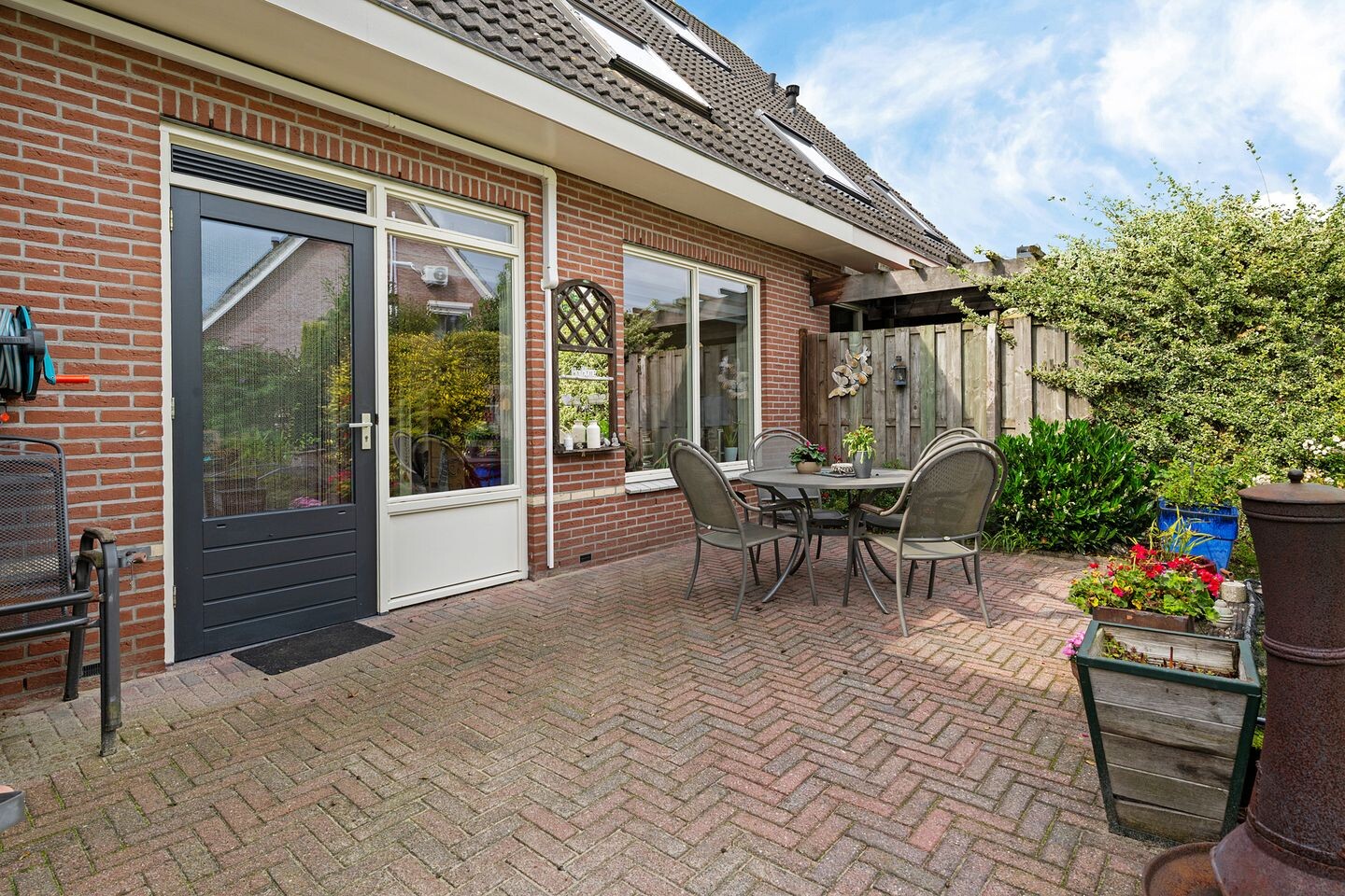 Twee-onder-één-kap te koop: Agaatdreef 3, Emmen