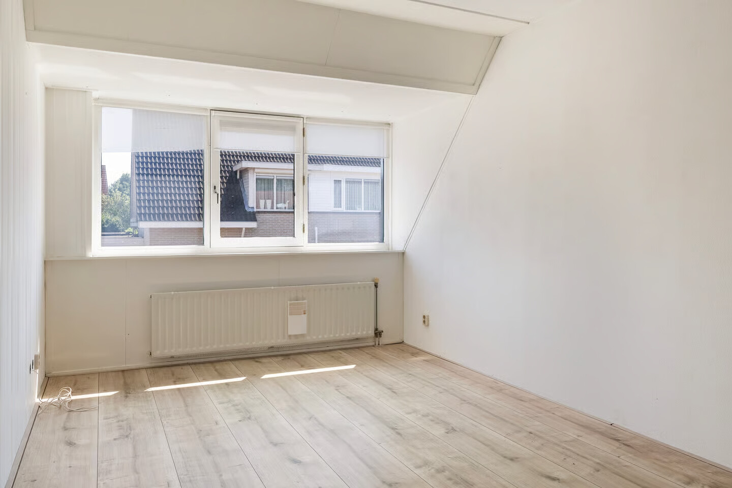 Twee-onder-één-kap te koop: Topaasdreef 37, Emmen
