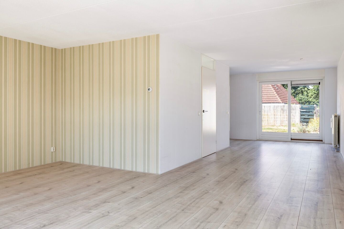 Twee-onder-één-kap te koop: Topaasdreef 37, Emmen
