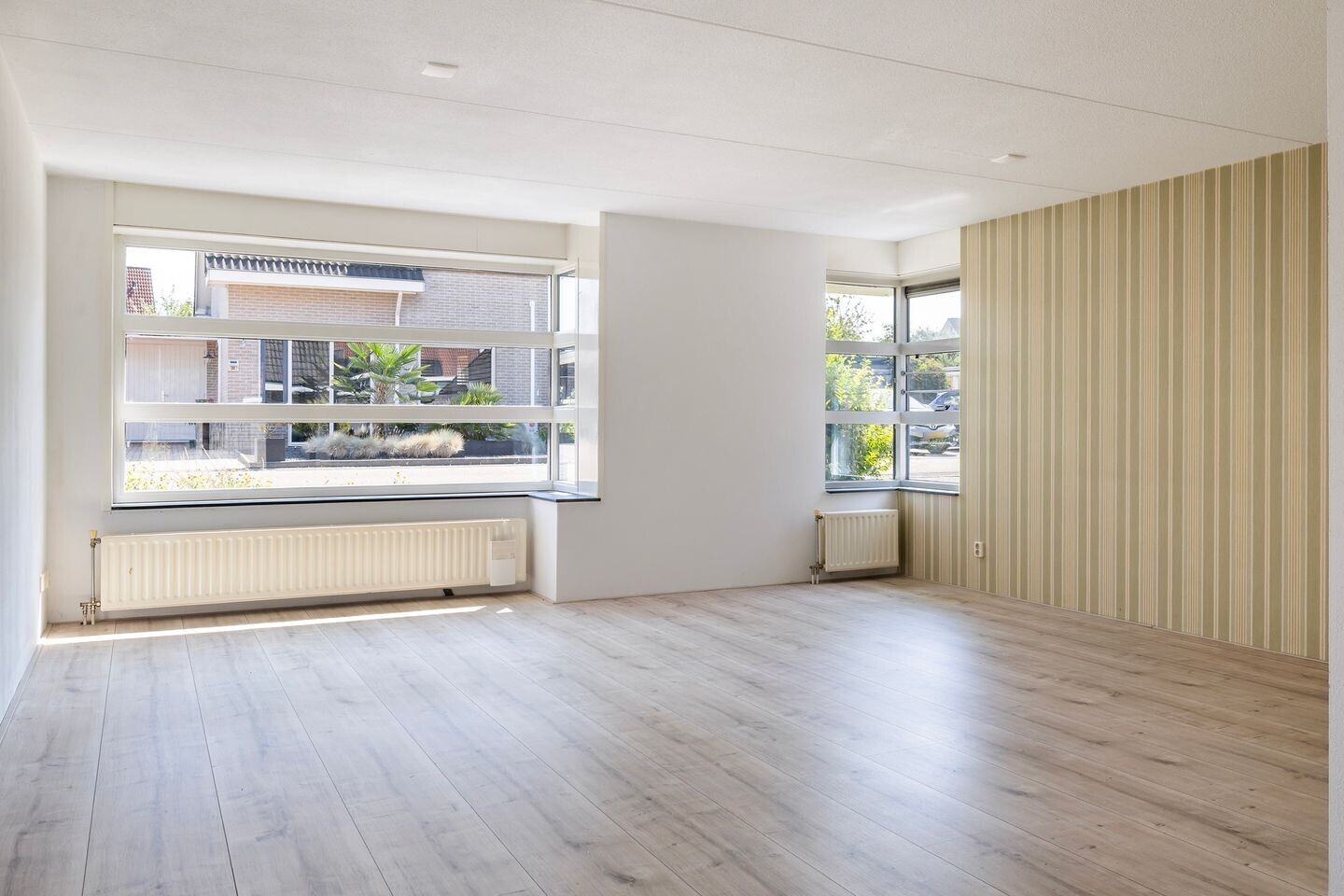 Twee-onder-één-kap te koop: Topaasdreef 37, Emmen