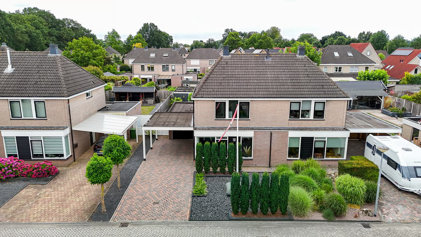 Twee-onder-één-kap te koop: Schoener 30, Nieuw-Amsterdam
