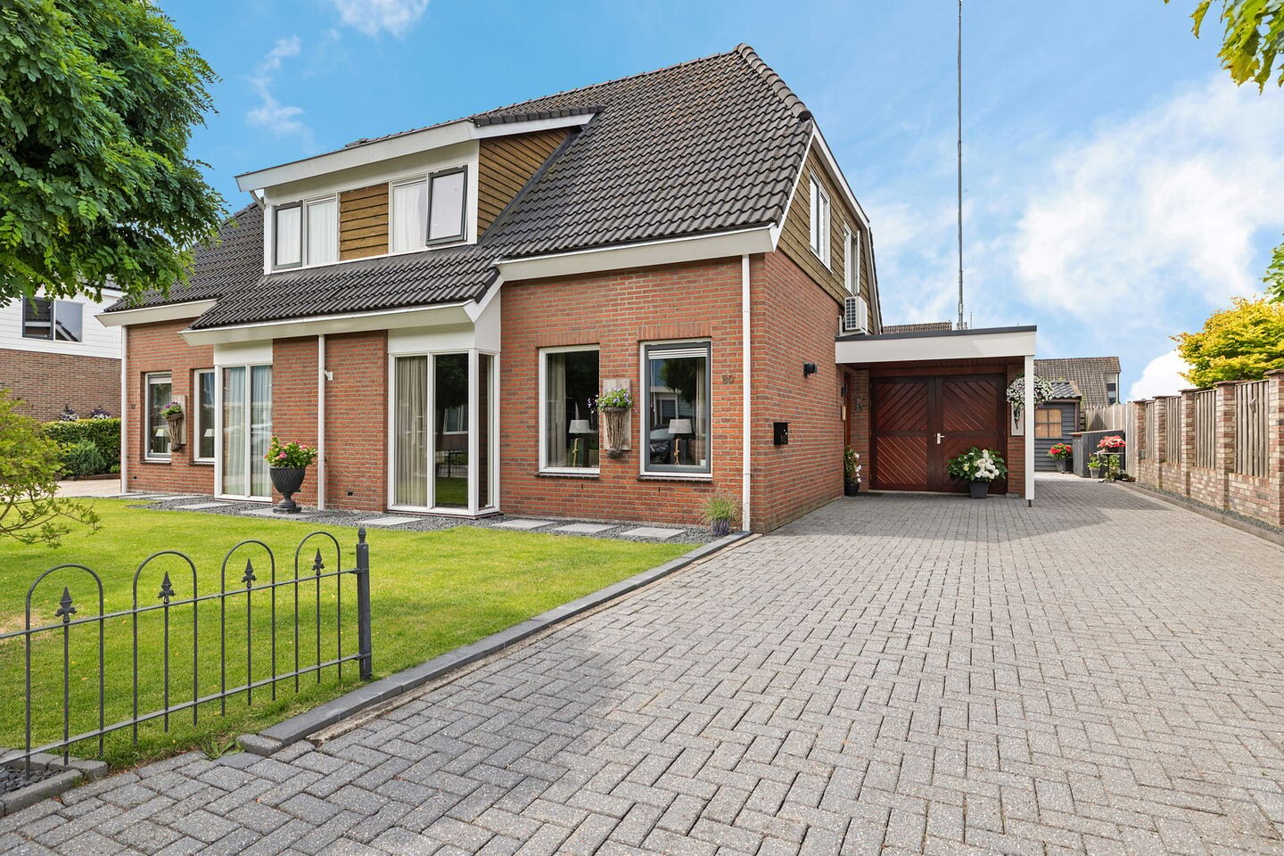 Twee-onder-één-kap te koop: Nieuwe Weg 80, Veenoord