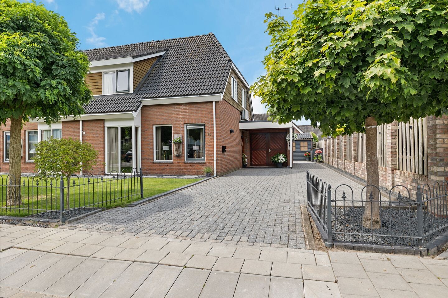 Twee-onder-één-kap te koop: Nieuwe Weg 80, Veenoord