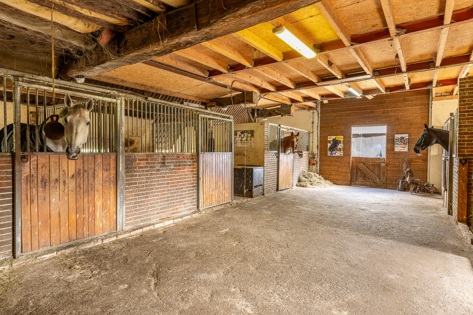 Twee-onder-één-kap te koop: Bennevelderstraat 18, Benneveld