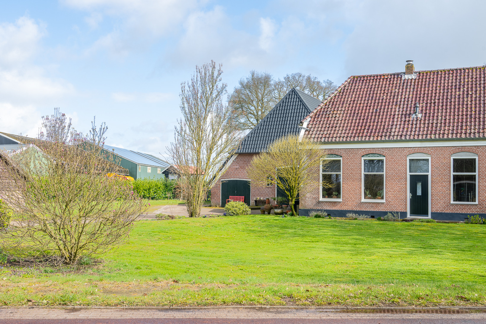 Twee-onder-één-kap te koop: Bennevelderstraat 18, Benneveld