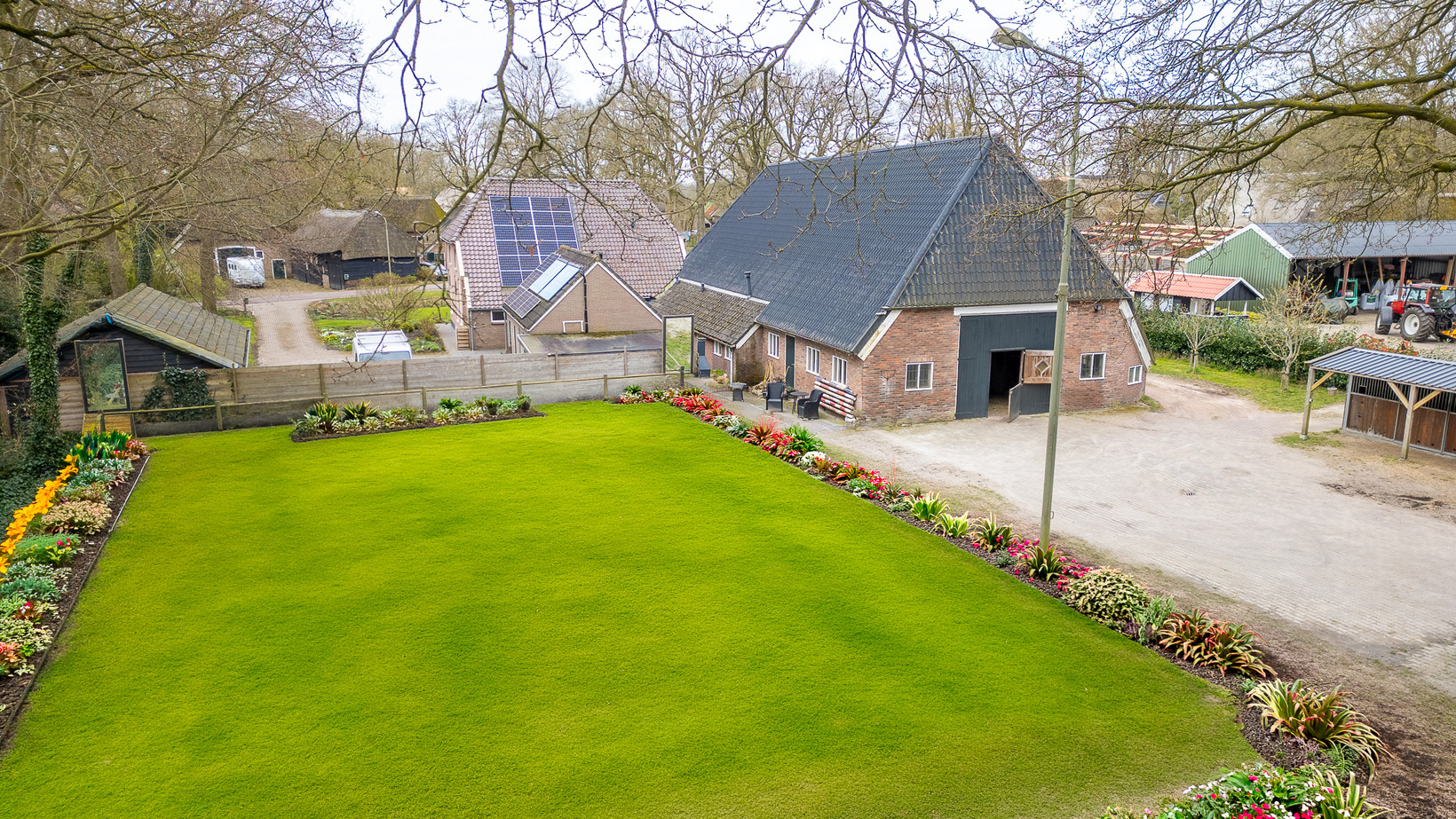 Twee-onder-één-kap te koop: Bennevelderstraat 18, Benneveld