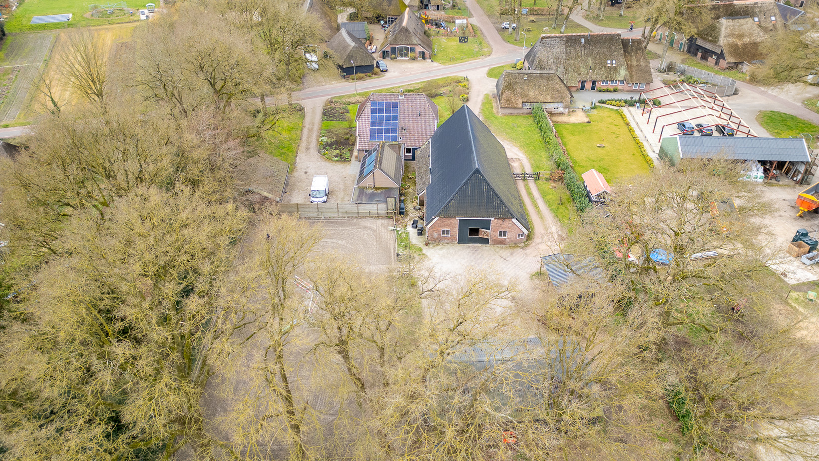 Twee-onder-één-kap te koop: Bennevelderstraat 18, Benneveld