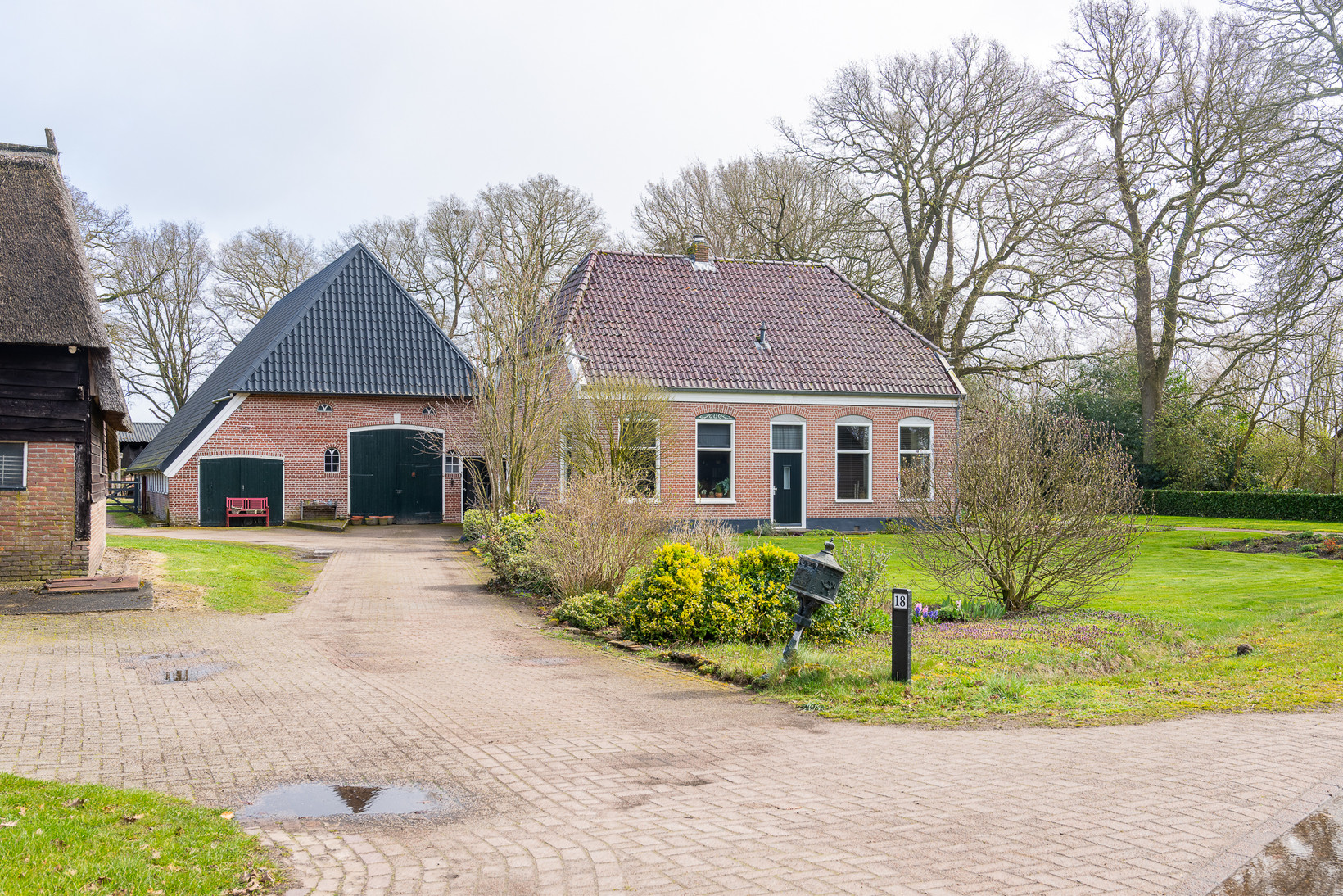 Twee-onder-één-kap te koop: Bennevelderstraat 18, Benneveld