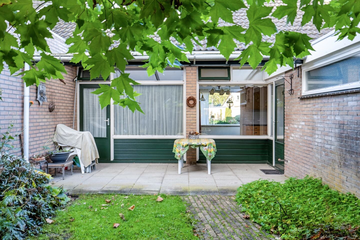 Twee-onder-één-kap te koop: Hofakkers 27, Oosterhesselen