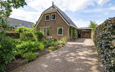 Dorpsstraat 24