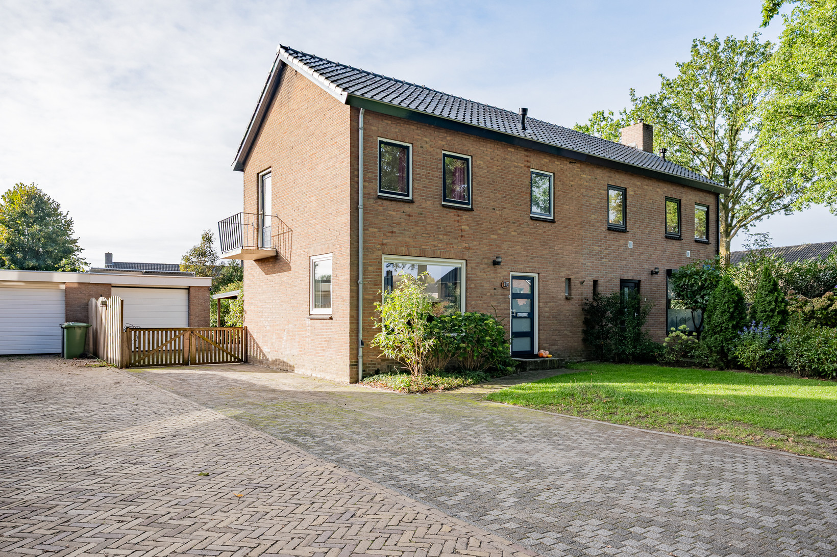 Twee-onder-één-kap te koop: Badhuisweg 15, Exloo