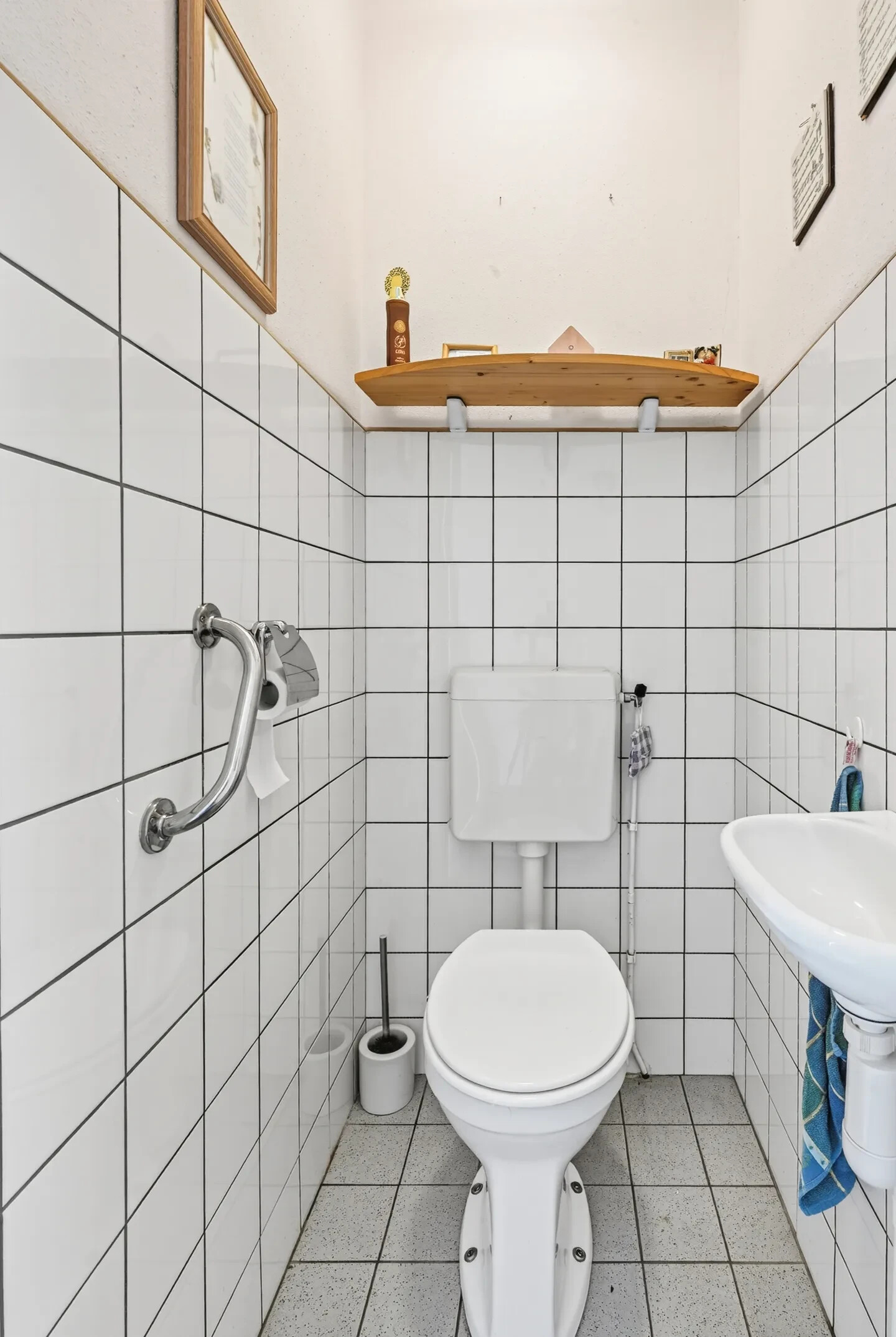 Tussenwoning te koop: De Wieken 13, Klazienaveen