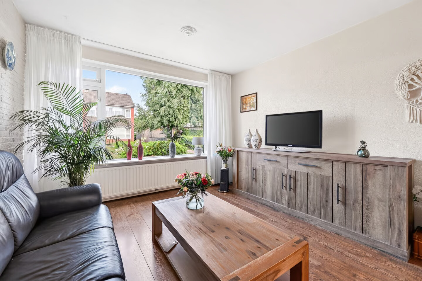 Tussenwoning te koop: De Wieken 13, Klazienaveen
