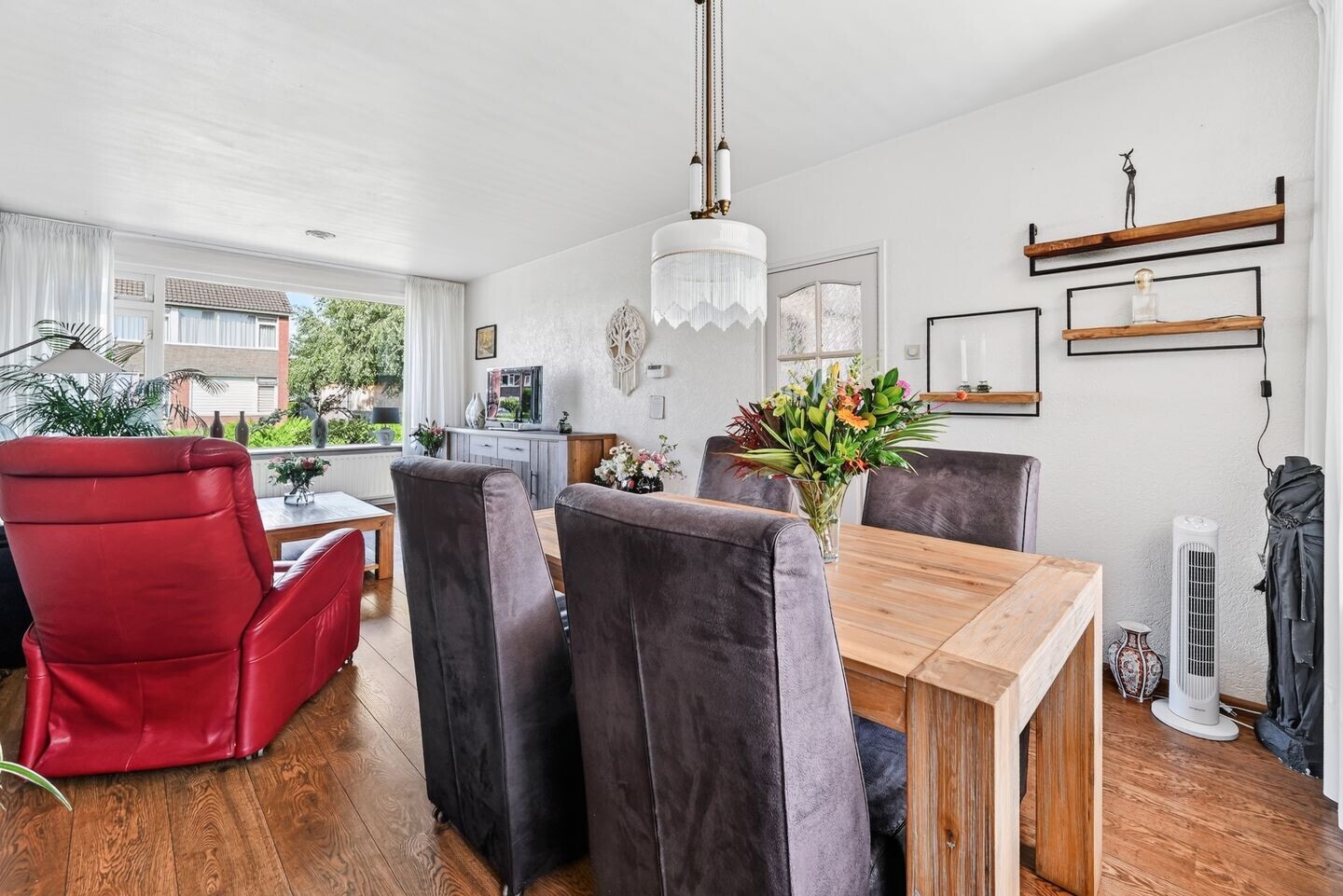 Tussenwoning te koop: De Wieken 13, Klazienaveen