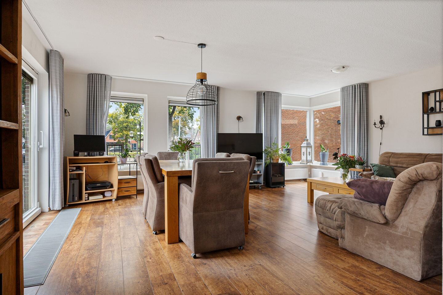 Hoekwoning te koop: Eemslandweg 65, Zwartemeer