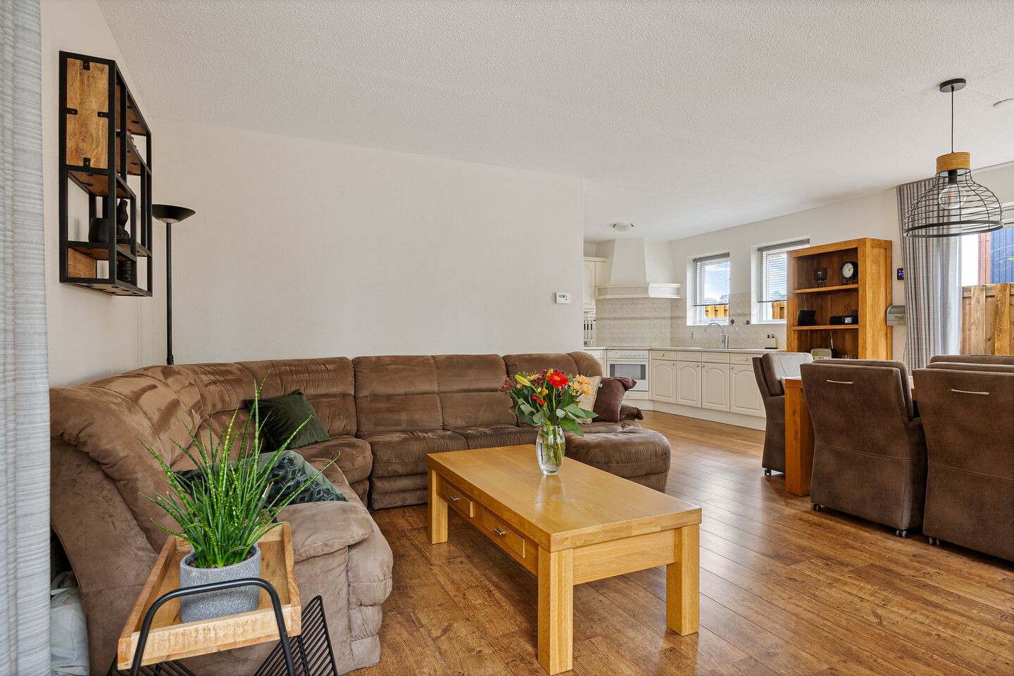 Hoekwoning te koop: Eemslandweg 65, Zwartemeer
