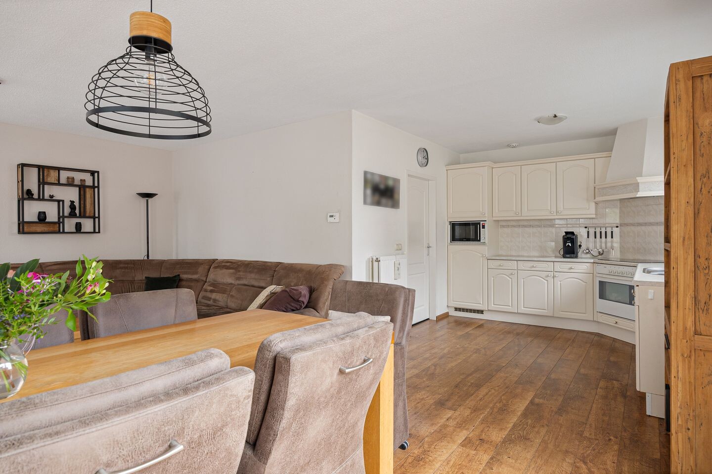 Hoekwoning te koop: Eemslandweg 65, Zwartemeer