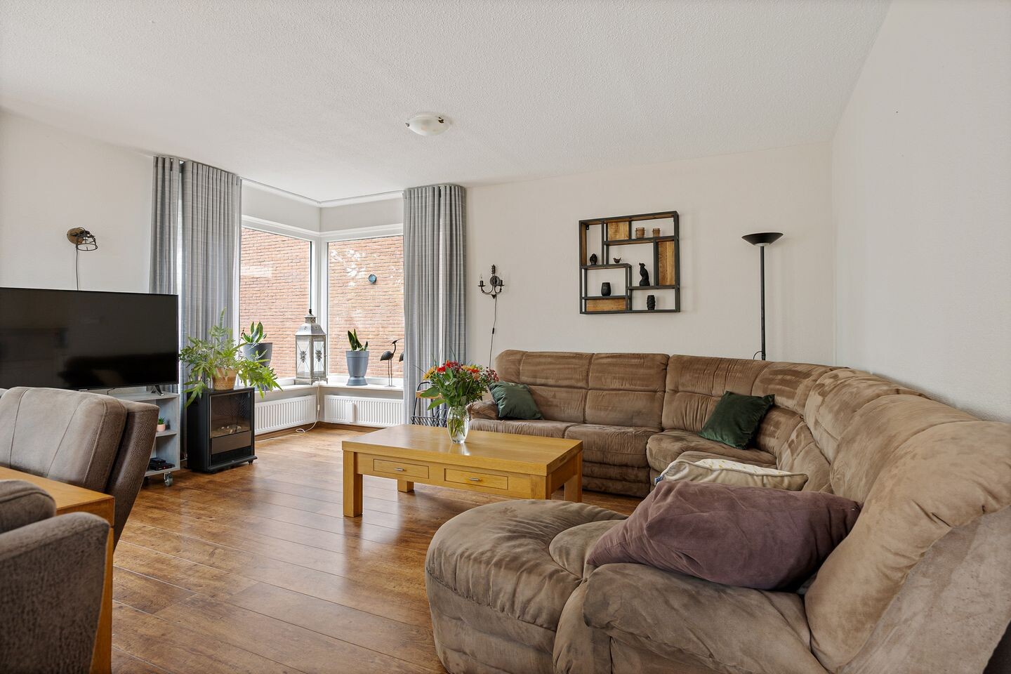 Hoekwoning te koop: Eemslandweg 65, Zwartemeer