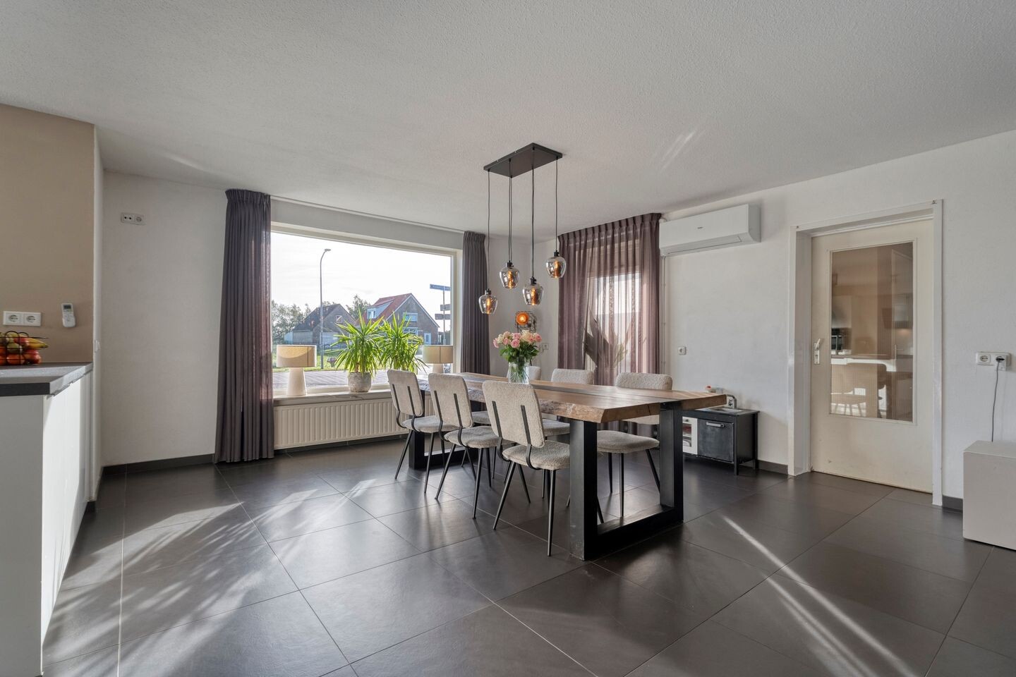 Tussenwoning te koop: Kamerlingswijk WZ 135, Zwartemeer